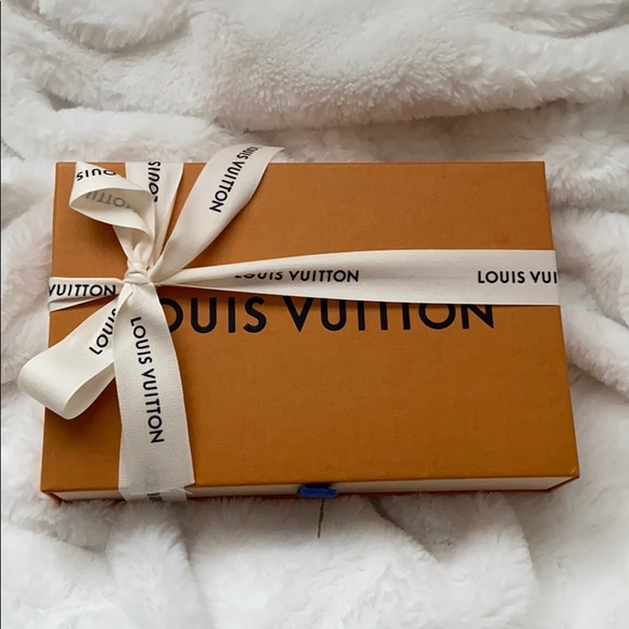 ✨SOLD✨ 💯Authentic *NEW* Louis Vuitton Kirigami - Picture 4 of 11